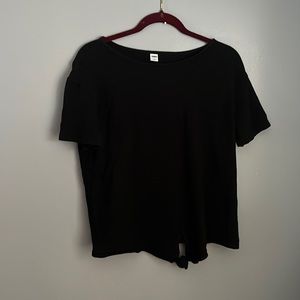 Slight crop top black t shirt